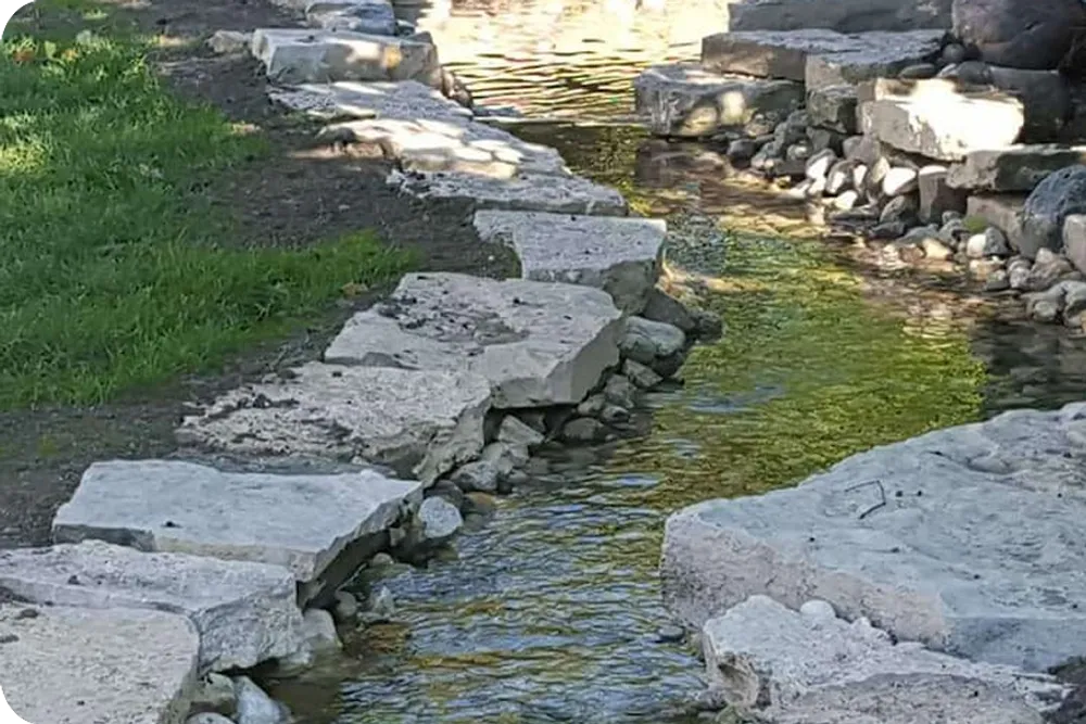 Waterscape Features, Howard Barg and Associates
